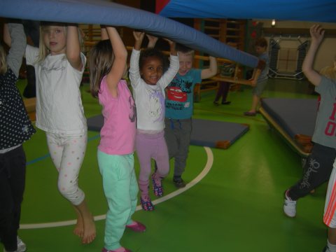 Mutter-Kind-(Kinder-)Turnen November 2013 – Foto 13