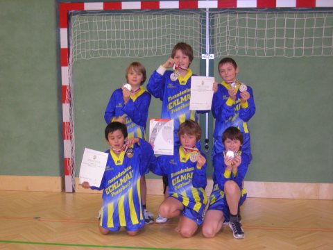 u12200901